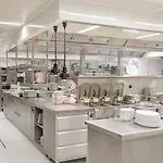 Loewen 3*