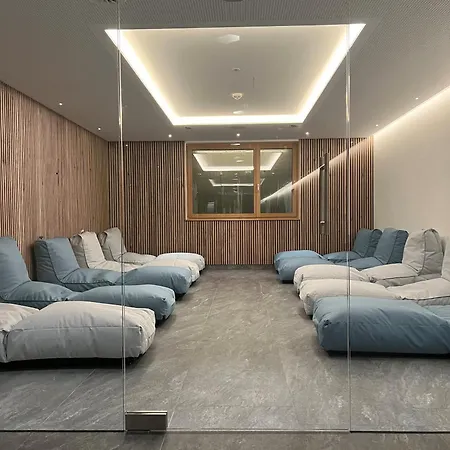 Loewen Hotel 3*