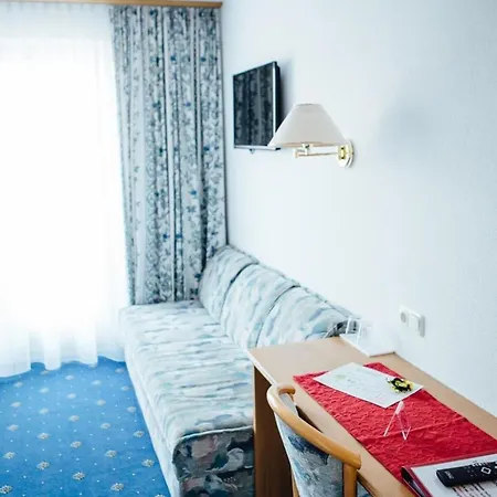 Hotel-gasthof Loewen Hotell Feldkirch