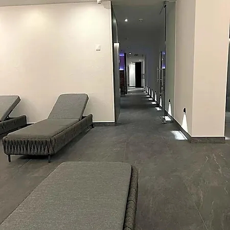 Loewen 3*