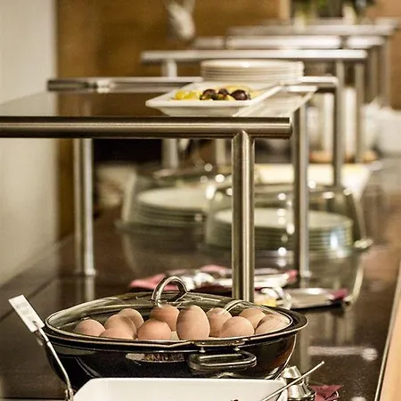 Loewen Hotel