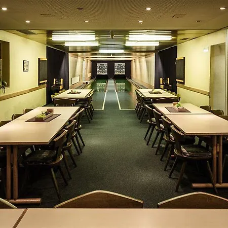 Loewen Hotel