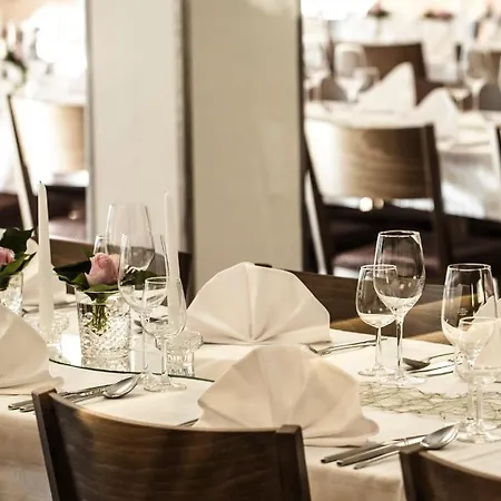 Hotell Hotel-gasthof Loewen