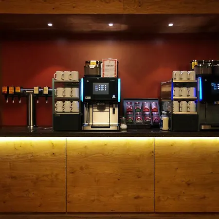 Loewen Hotel 3*